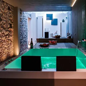 sekeles-suites-and-spa.sicilyhotelsitaly.net/