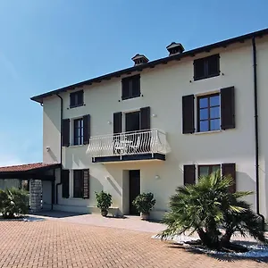Couette-café Erilla, Centenaro
