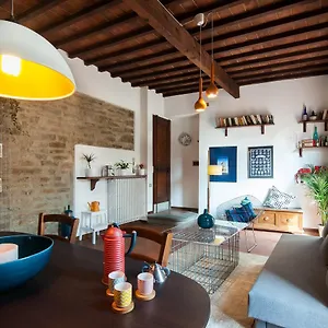 Authentic Flat In The Center Apartment